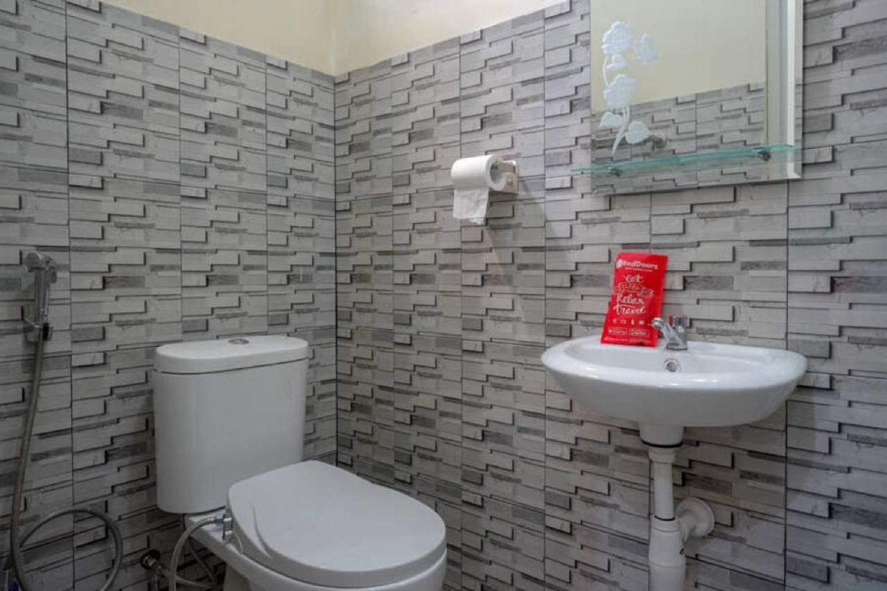 Reddoorz @ Jalan Raya Kaliwungu Selatan Kendal Hotell Exteriör bild